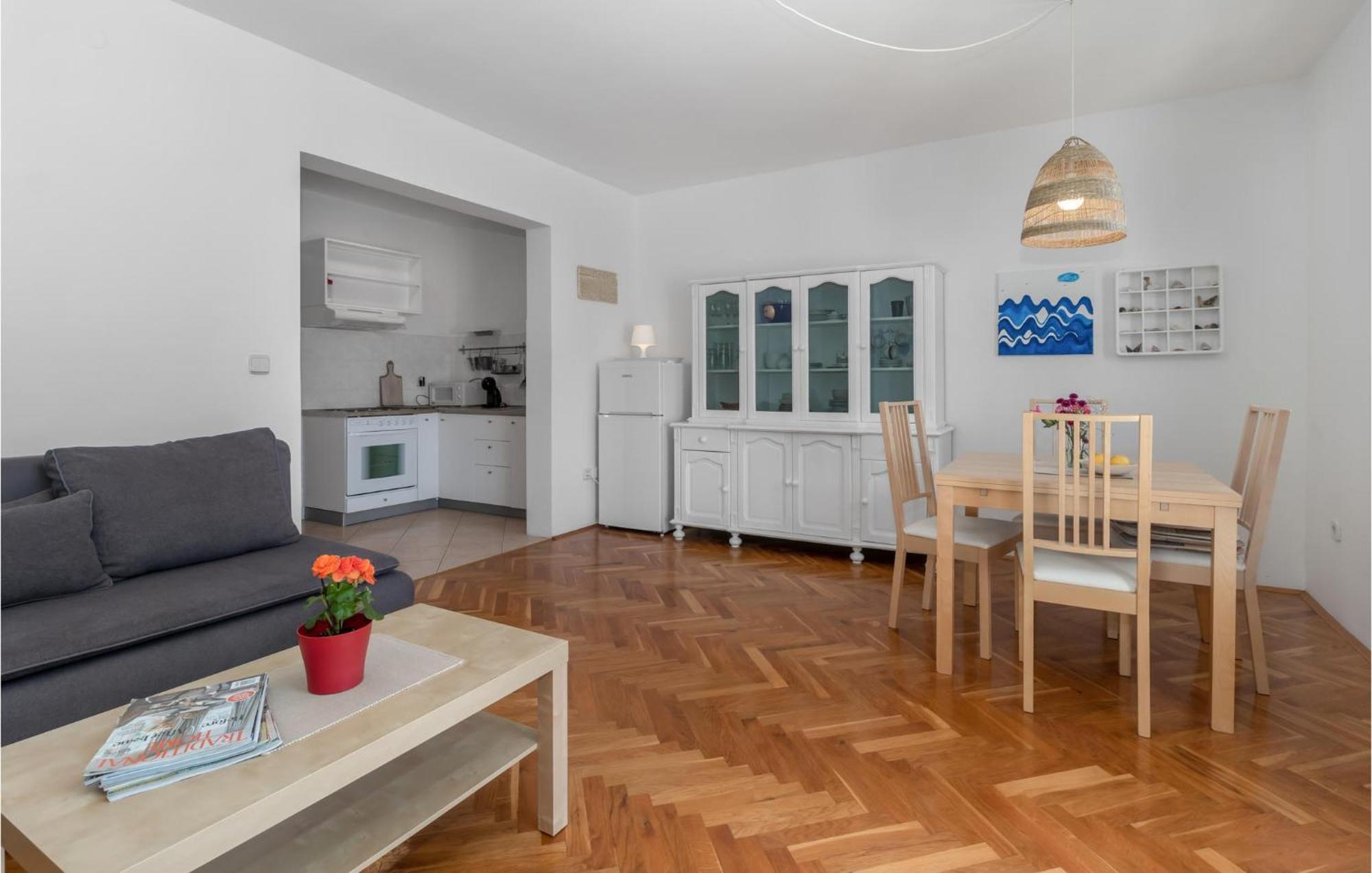 Lovely Apartment In Novi Vinodolski With Wifi Kültér fotó